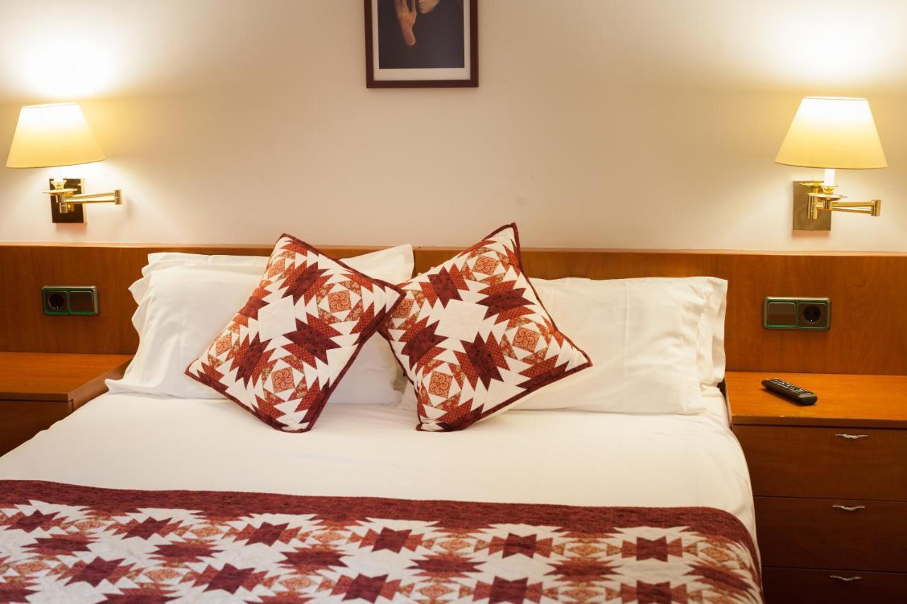 Hostal Restaurant Roma Кубельш Екстер'єр фото