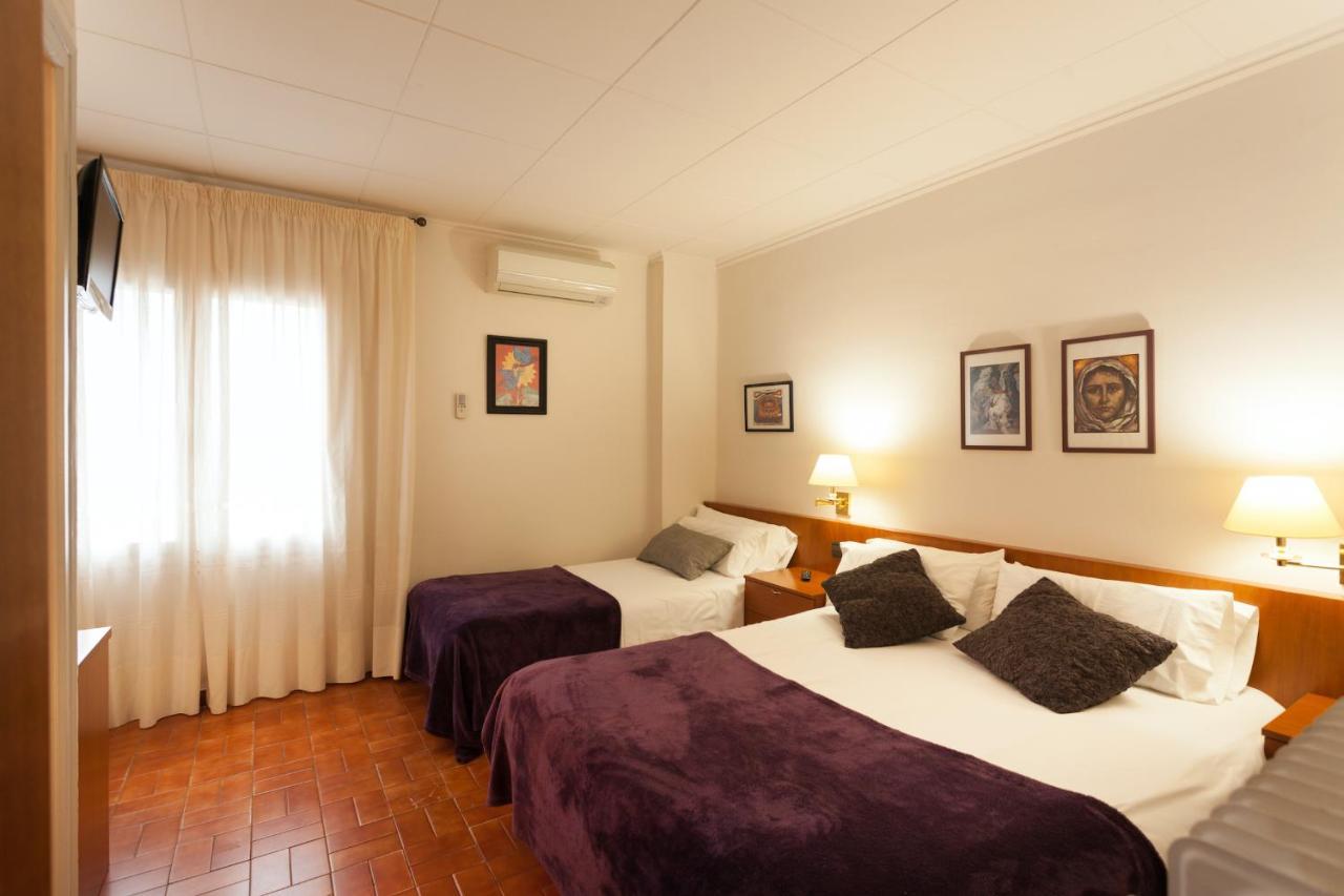 Hostal Restaurant Roma Кубельш Екстер'єр фото