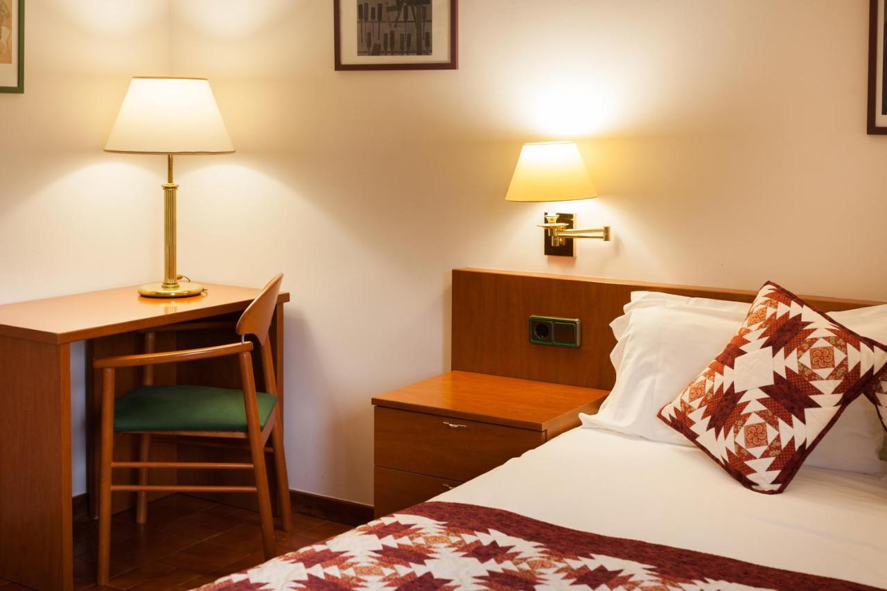 Hostal Restaurant Roma Кубельш Екстер'єр фото