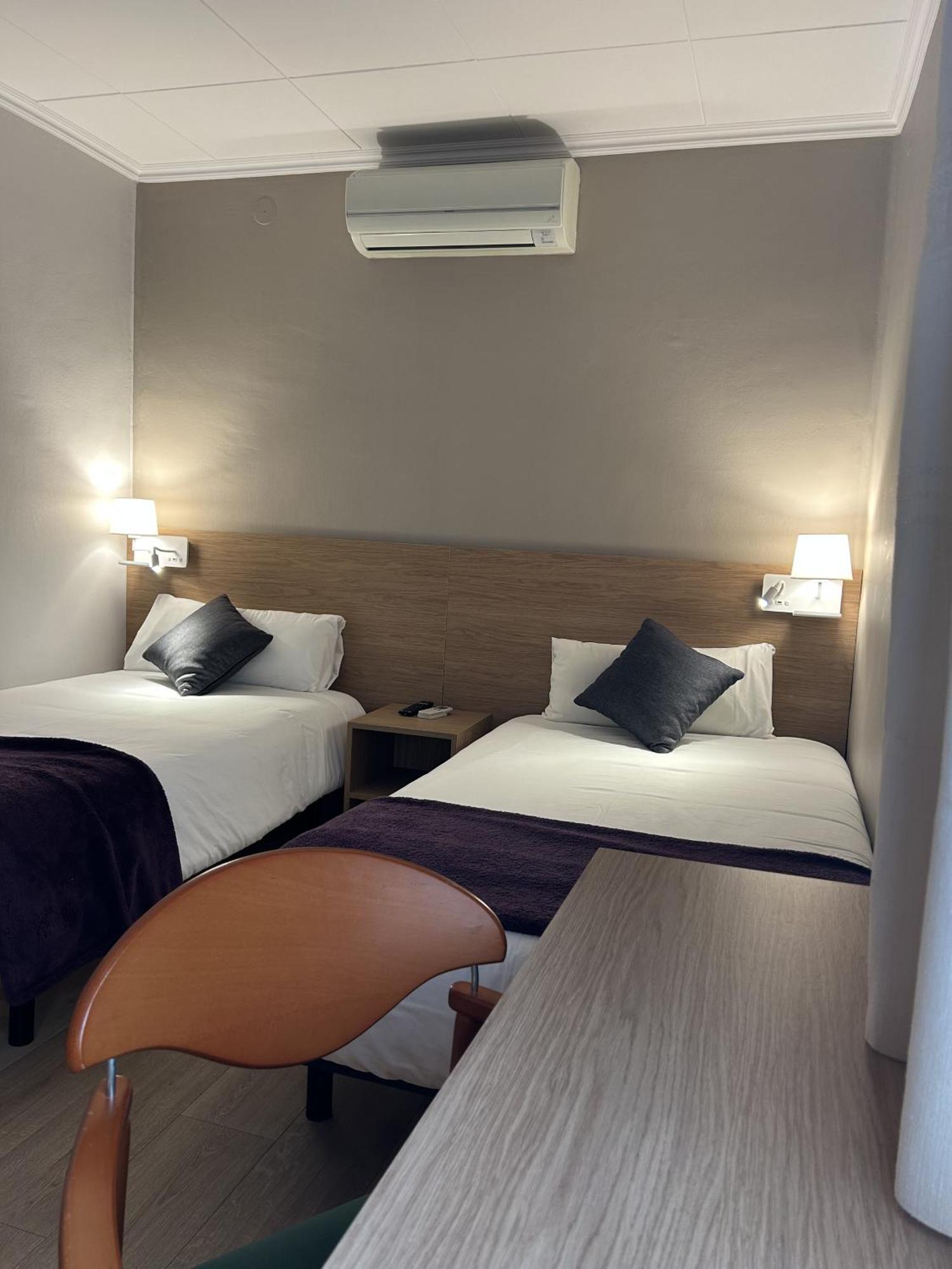 Hostal Restaurant Roma Кубельш Екстер'єр фото
